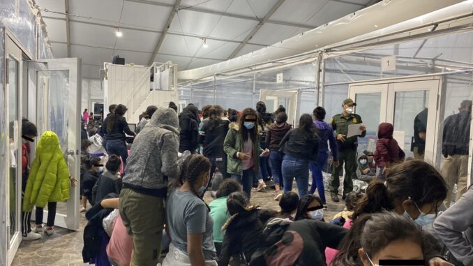 2021-03-22t135100z-90875815-rc2dgm9fkvzi-rtrmadp-3-usa-immigration