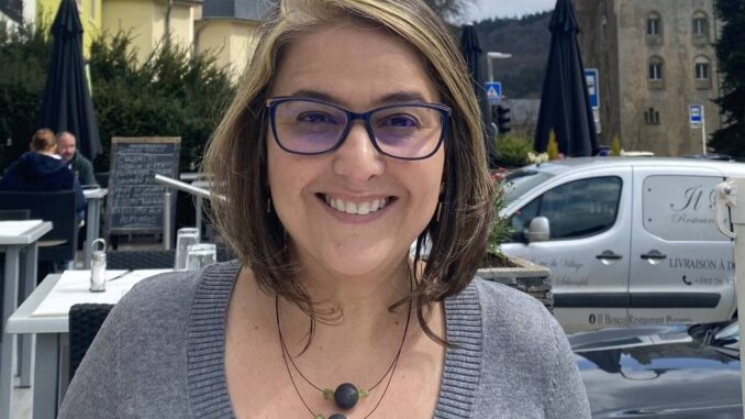 Dra. Roberta Züge, primeira candidata brasileira ao parlamento de Luxemburgo